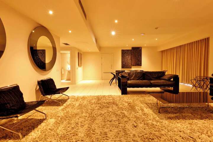 Room 68 of 261