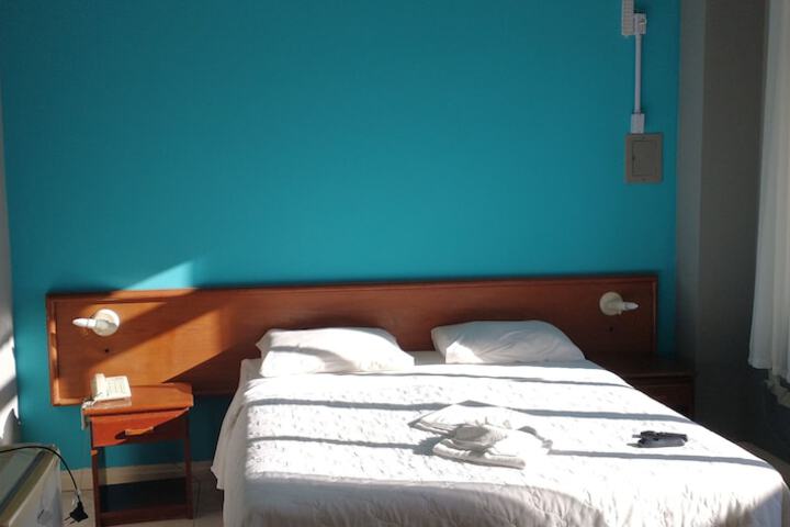Room 8 of 25