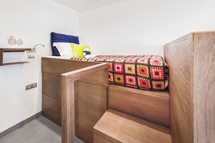 Room 42 of 172