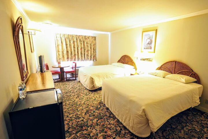 Room 5 of 15