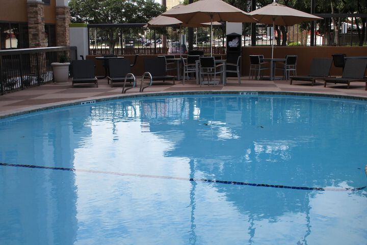 Pools & Facilities