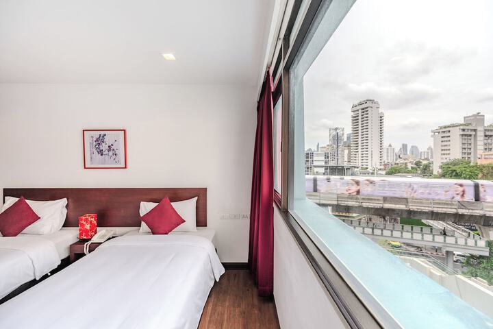 Room 21 of 51