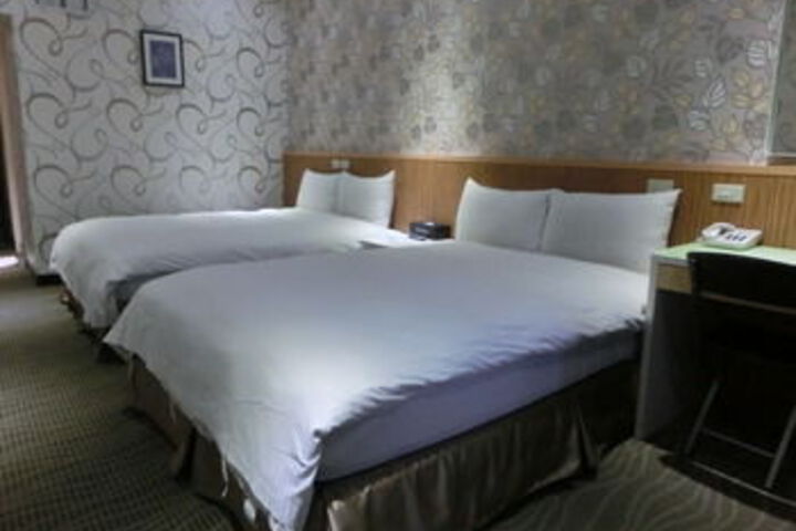 Room 12 of 22
