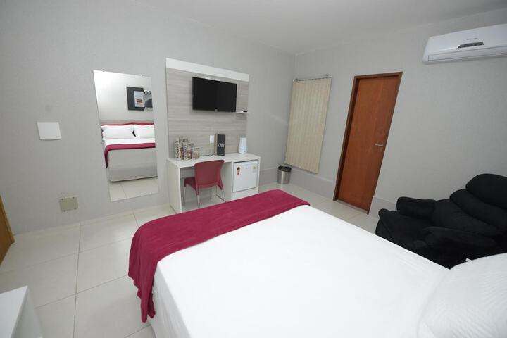 Room 10 of 35