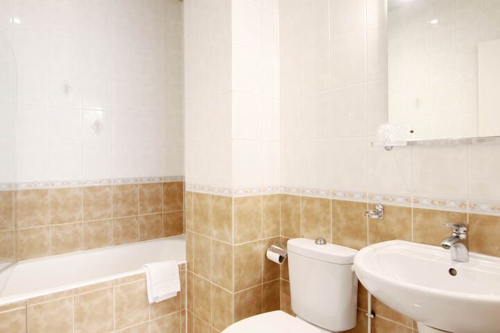 Room 15 of 22