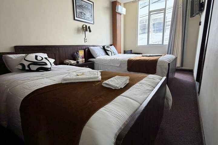 Room 9 of 17