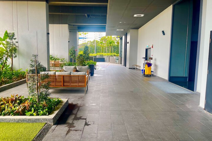 Hotel Exterior 121 of 134