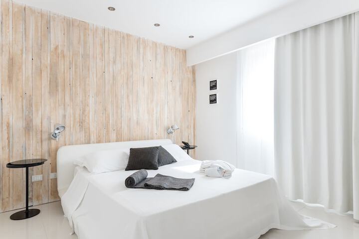 Room 15 of 68