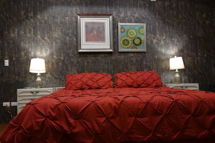 Room 10 of 61