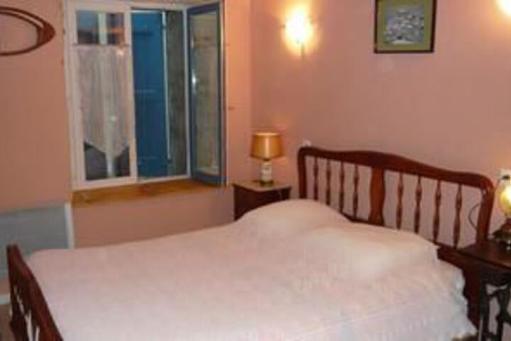 Room 6 of 17