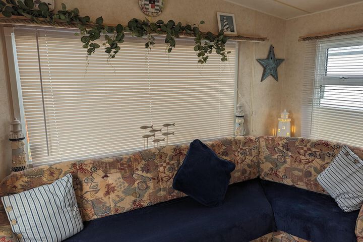 Room 13 of 28