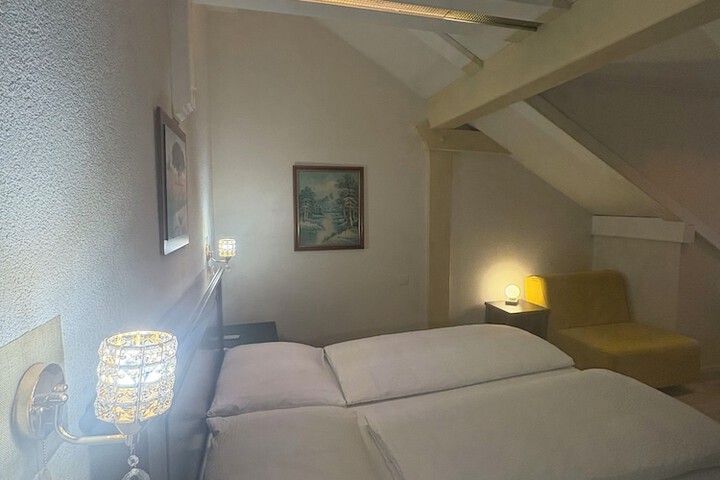 Room 134 of 266