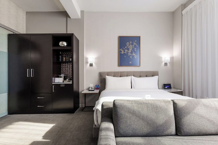 Room 34 of 124
