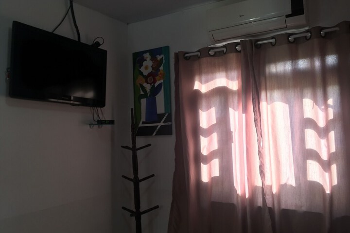 Room 4 of 79