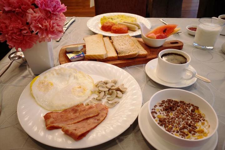 Breakfast/Coffee Service 25 of 29