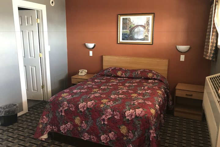 Room 6 of 26