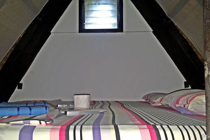 Room 25 of 49