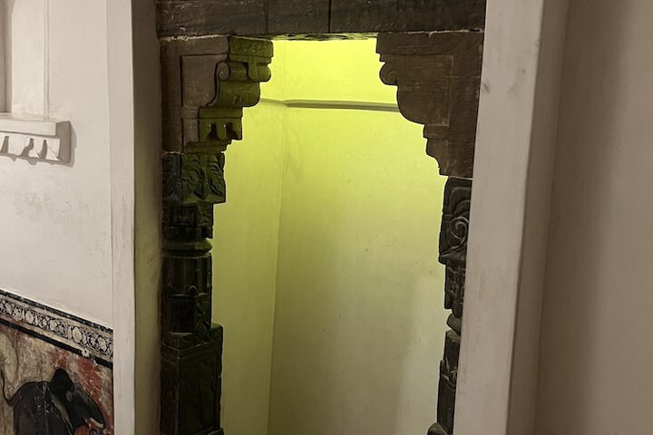 Room 16 of 83