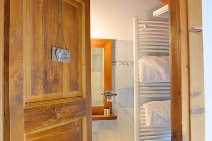 Room 9 of 22