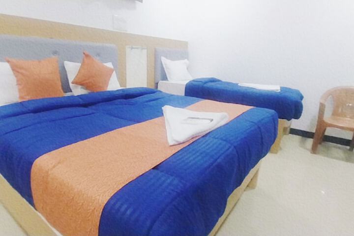 Room 4 of 11
