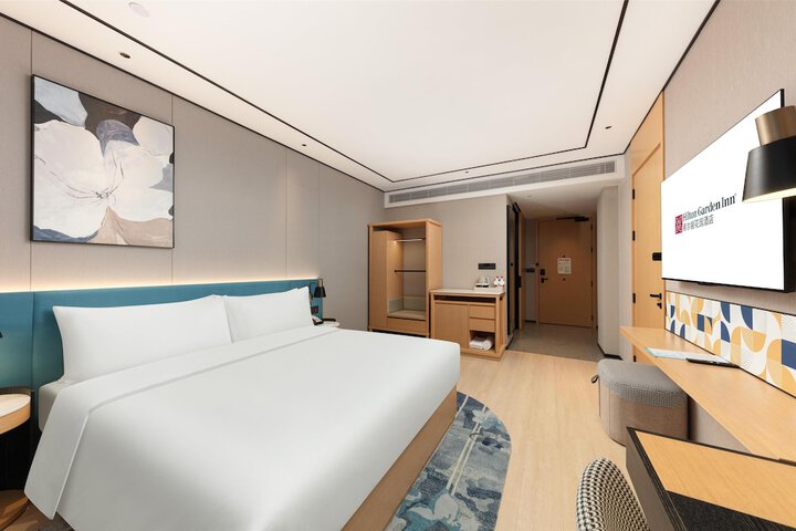 Room 18 of 79