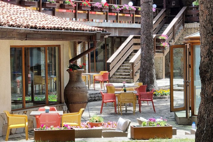 Hotel Exterior 42 of 45