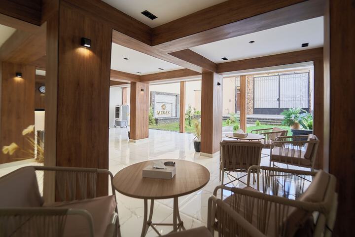 Hotel Interior 18 of 174
