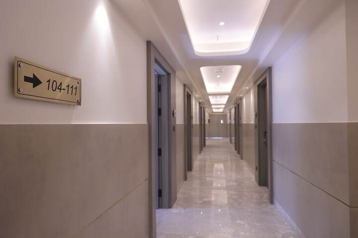 Room 18 of 32