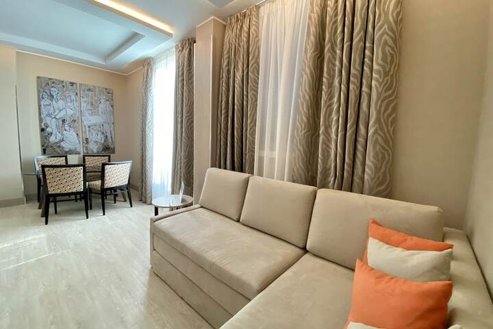 Room 35 of 62
