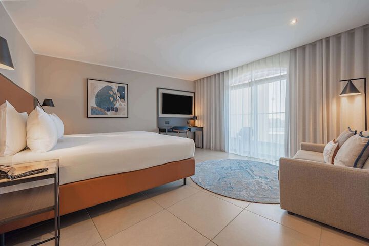 Room 60 of 114