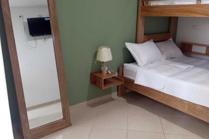 Room 34 of 125