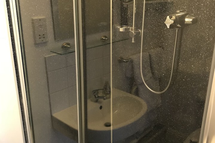 Room 22 of 34