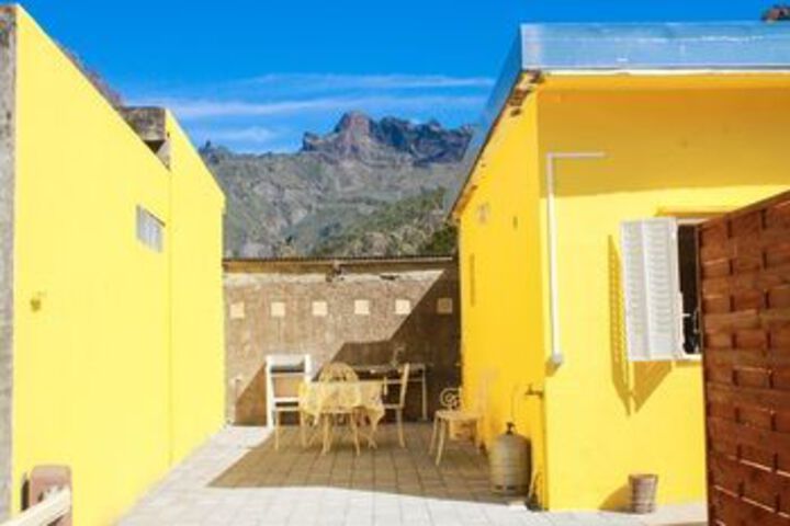 Studio in Cilaos With Enclosed Garden 42 km From the Beach