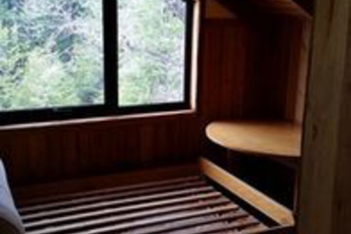 Room 11 of 27