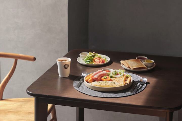Dining 46 of 61
