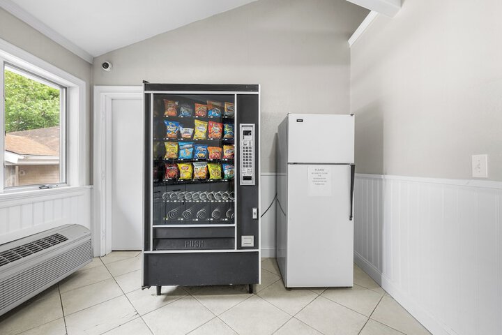 Breakfast/Coffee Service 30 of 47