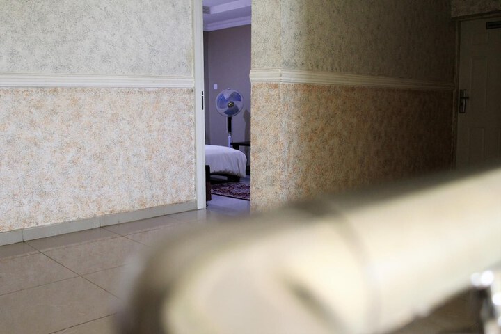Room 13 of 44