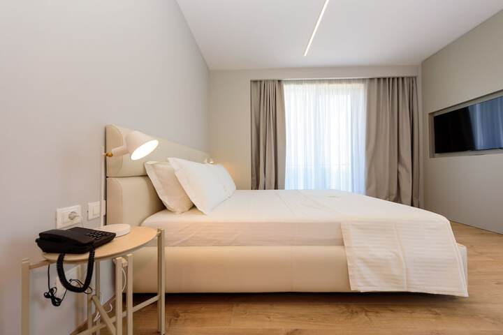 Room 15 of 35