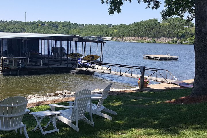 Lake Breeze Resort & Terrace
