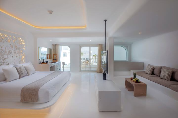 Room 11 of 74