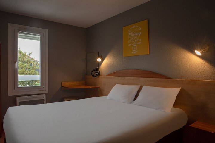 Room 3 of 52