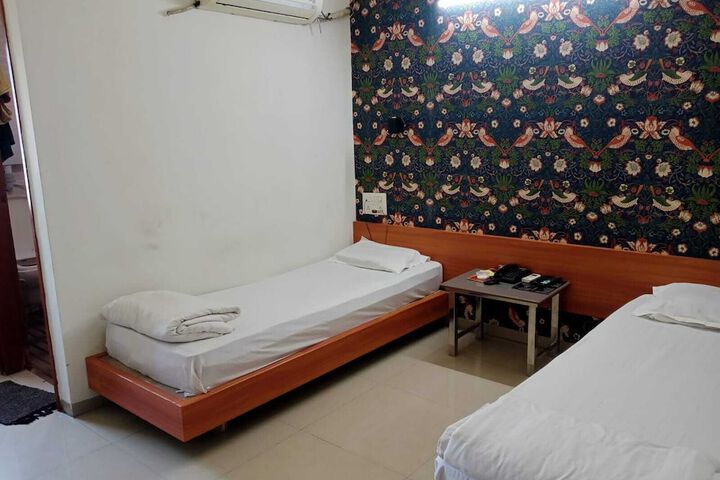 Room 2 of 11