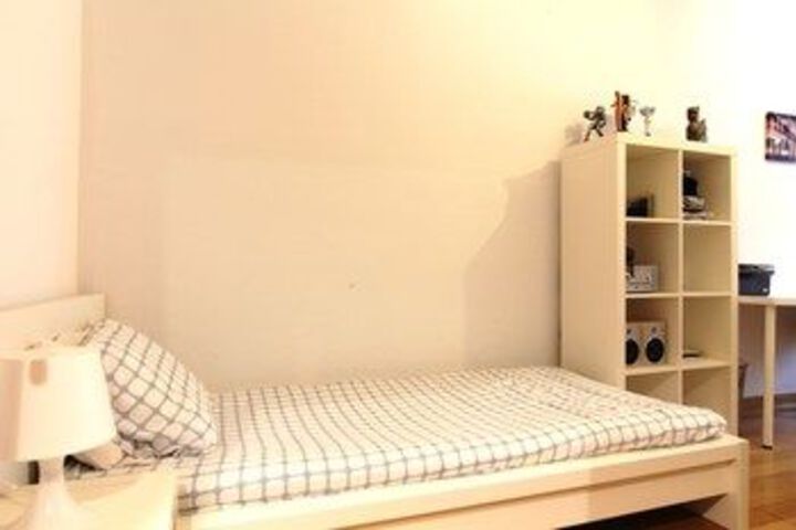 Room 47 of 176