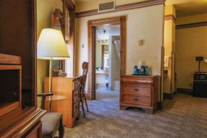 Room 46 of 150