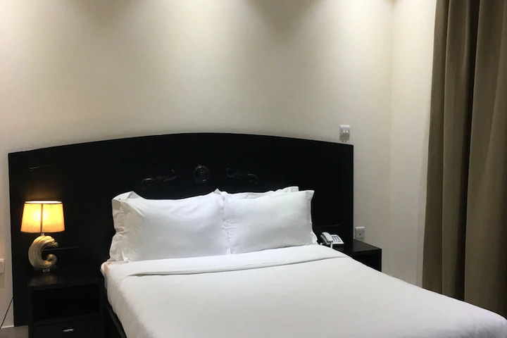Room 3 of 9