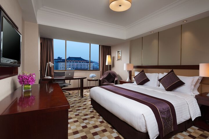 Room 8 of 46