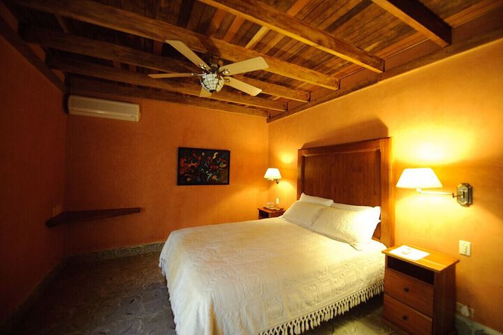 Room 20 of 99