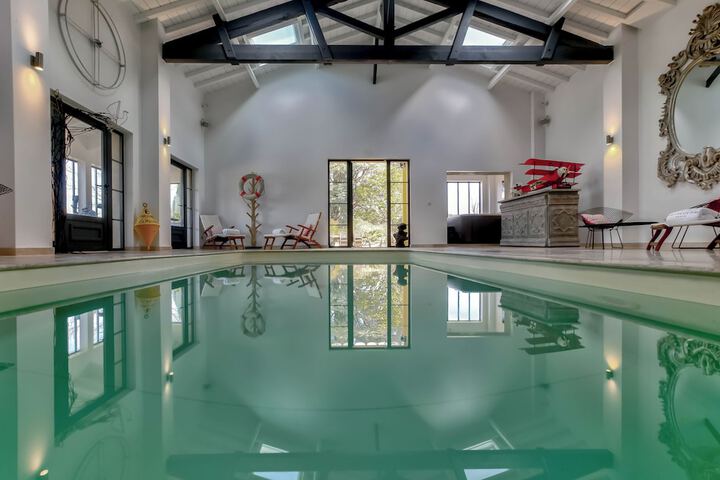 Pool 49 of 89