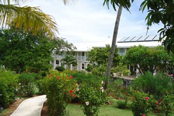 Hotel Exterior 12 of 23