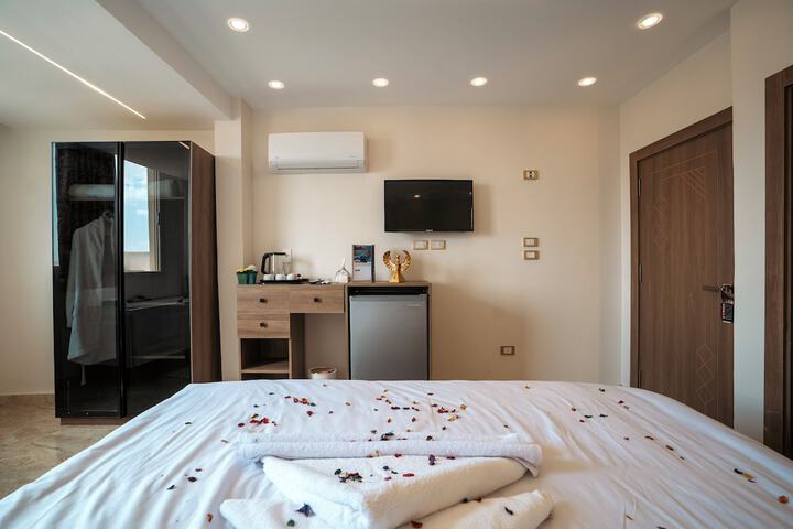 Room 4 of 57